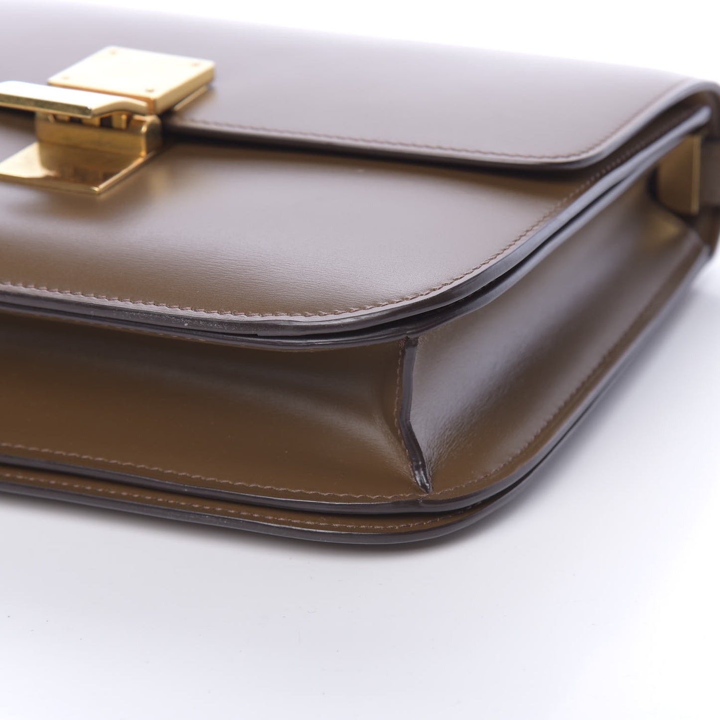 Box Calfskin Medium Classic Box Flap Bag Camel