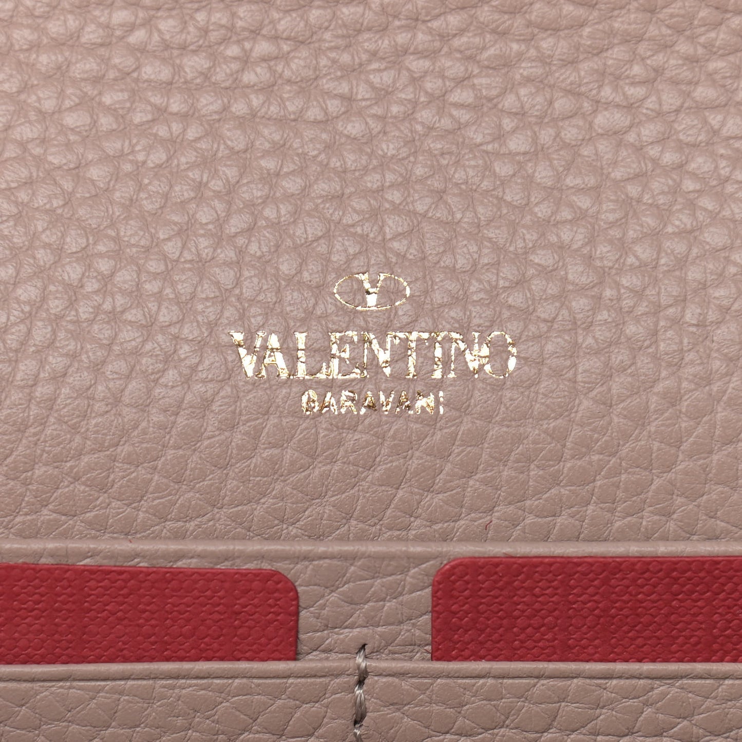 Pebbled Calfskin Rockstud Envelope Wallet on Chain Poudre