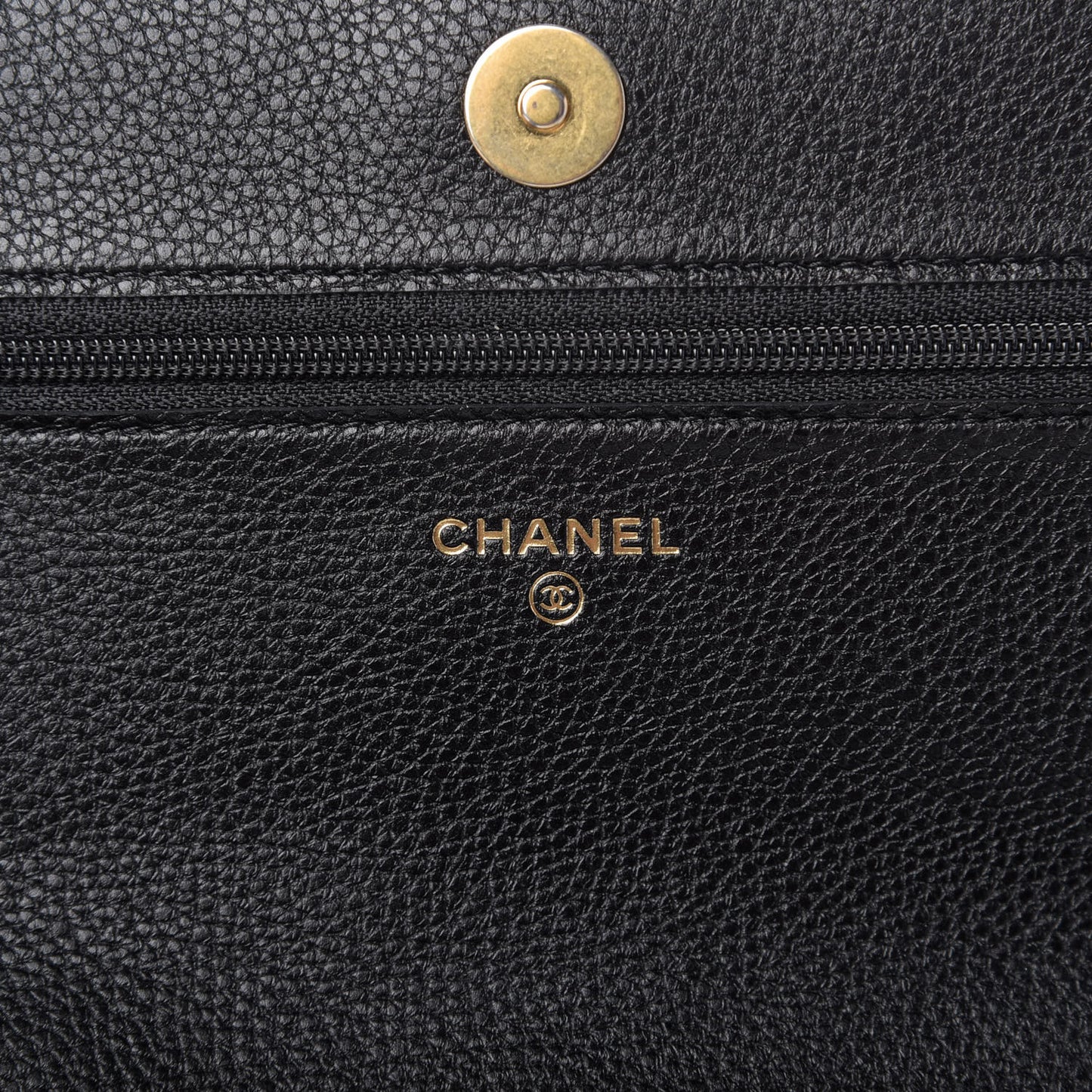 Calfskin Crochet 19 Wallet On Chain WOC Black