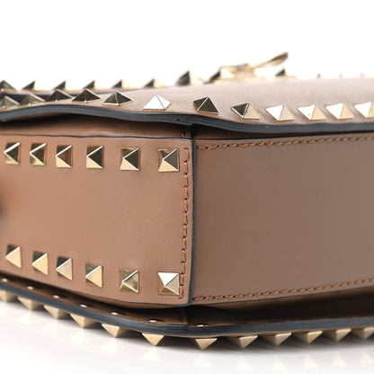 Valentino Garavani Vitello Medium Rockstud Flap Saddle Bag Nocciola 8 of 11