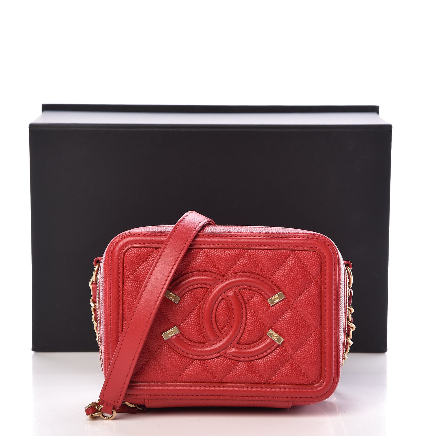 Caviar Quilted Filigree Vanity Clutch With Chain Red