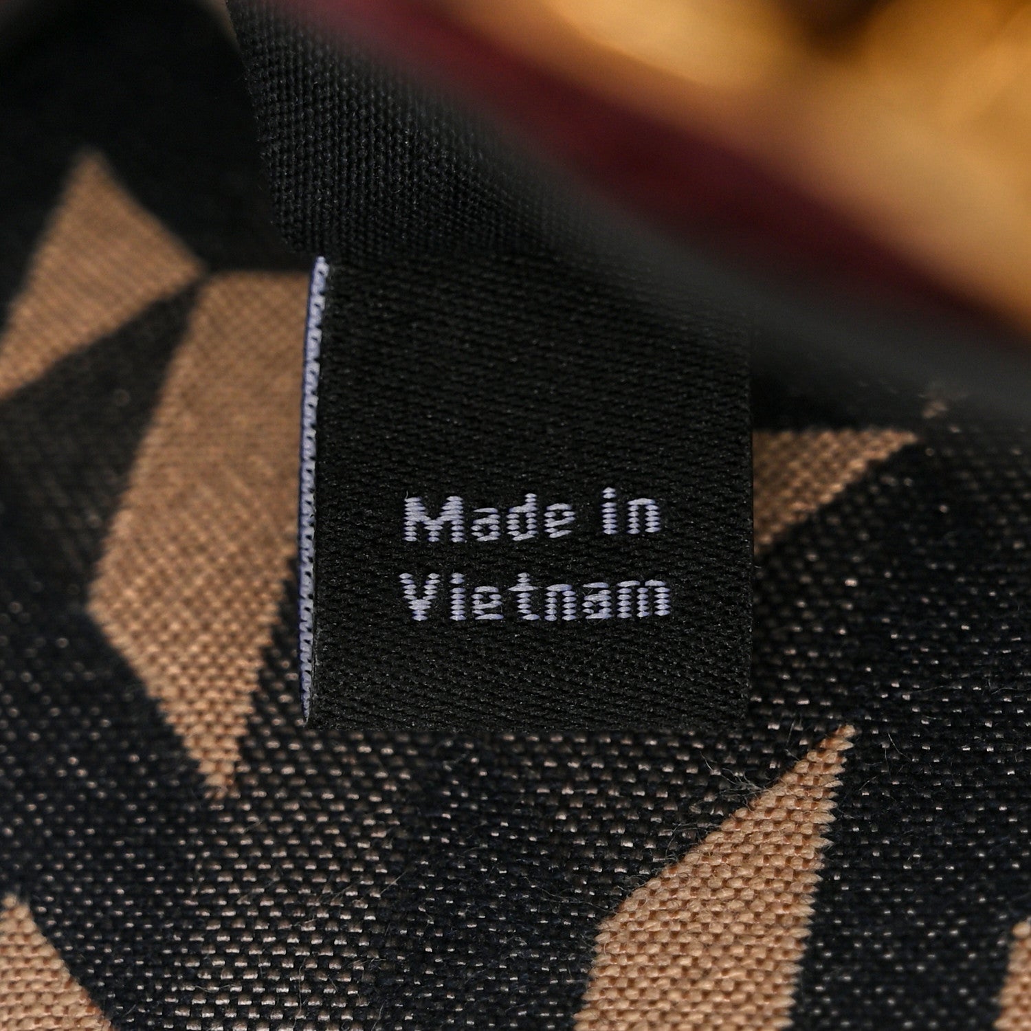 Mulberry Calfskin Canvas Print Small Iris Tote Crimson 7 of 11