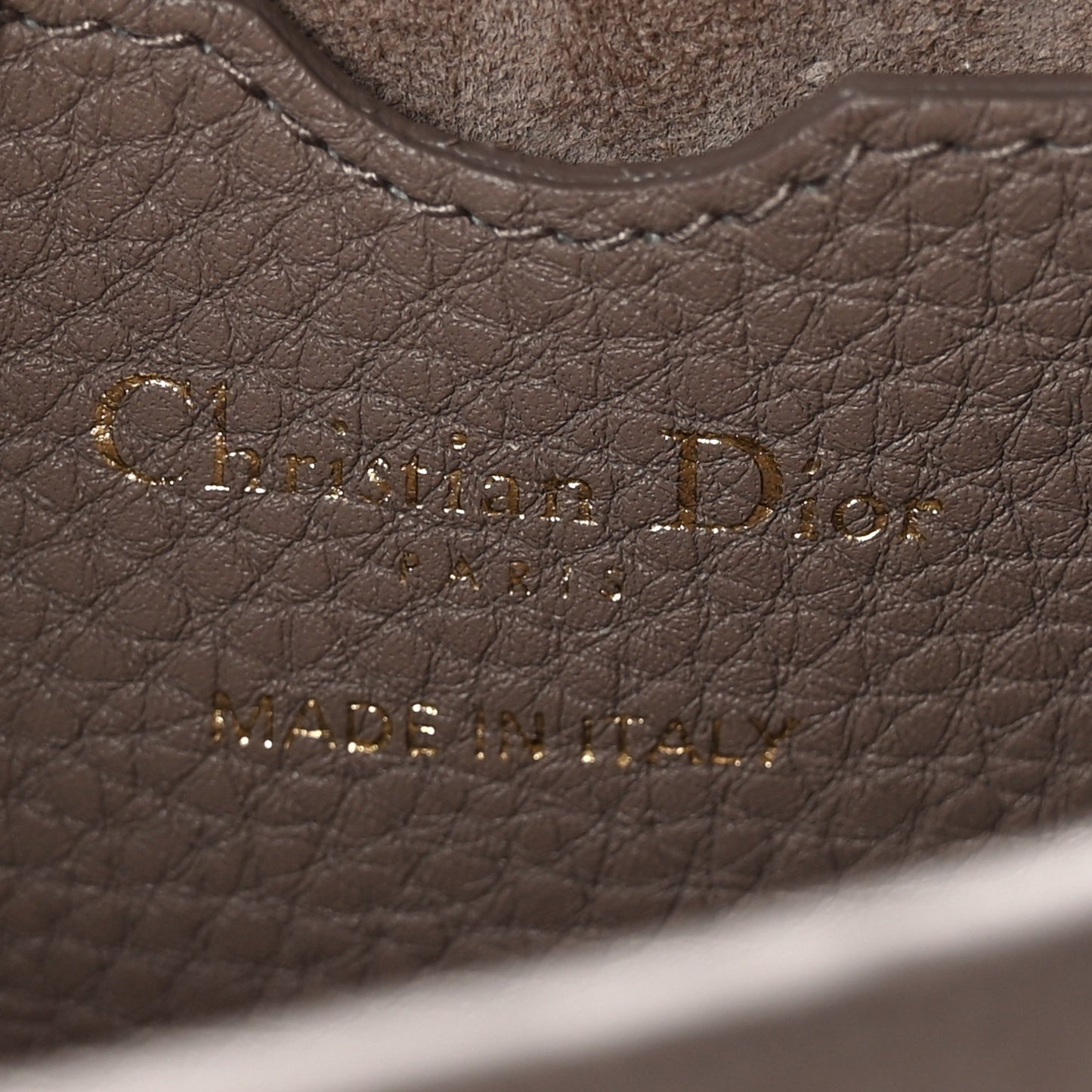 Grained Calfskin Medium Bobby Flap Warm Taupe