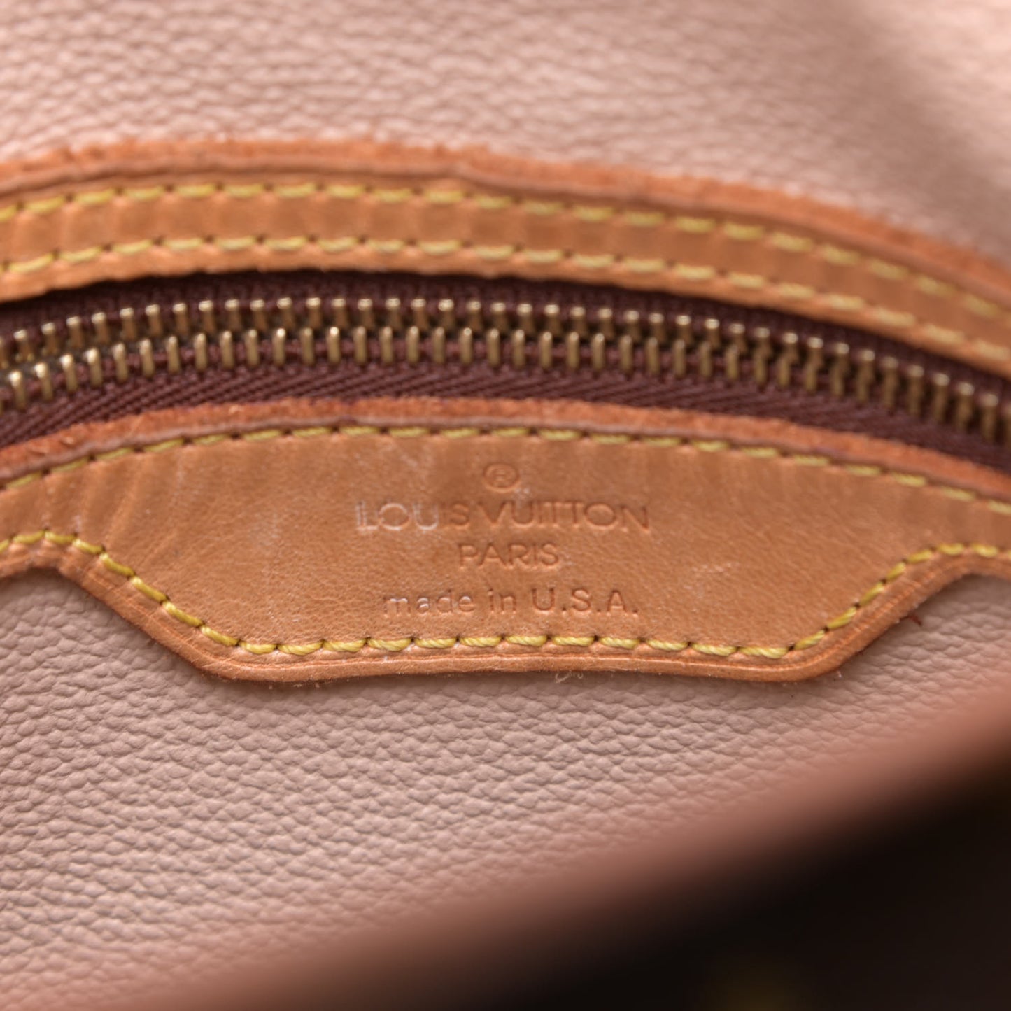 Monogram Petit Bucket 23