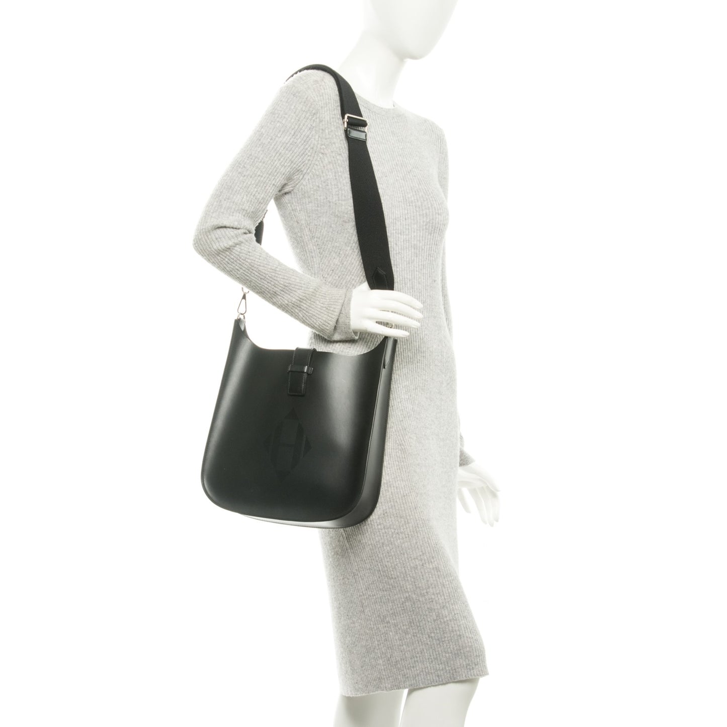 Vache Hunter Evelyne Sellier 29 PM Black