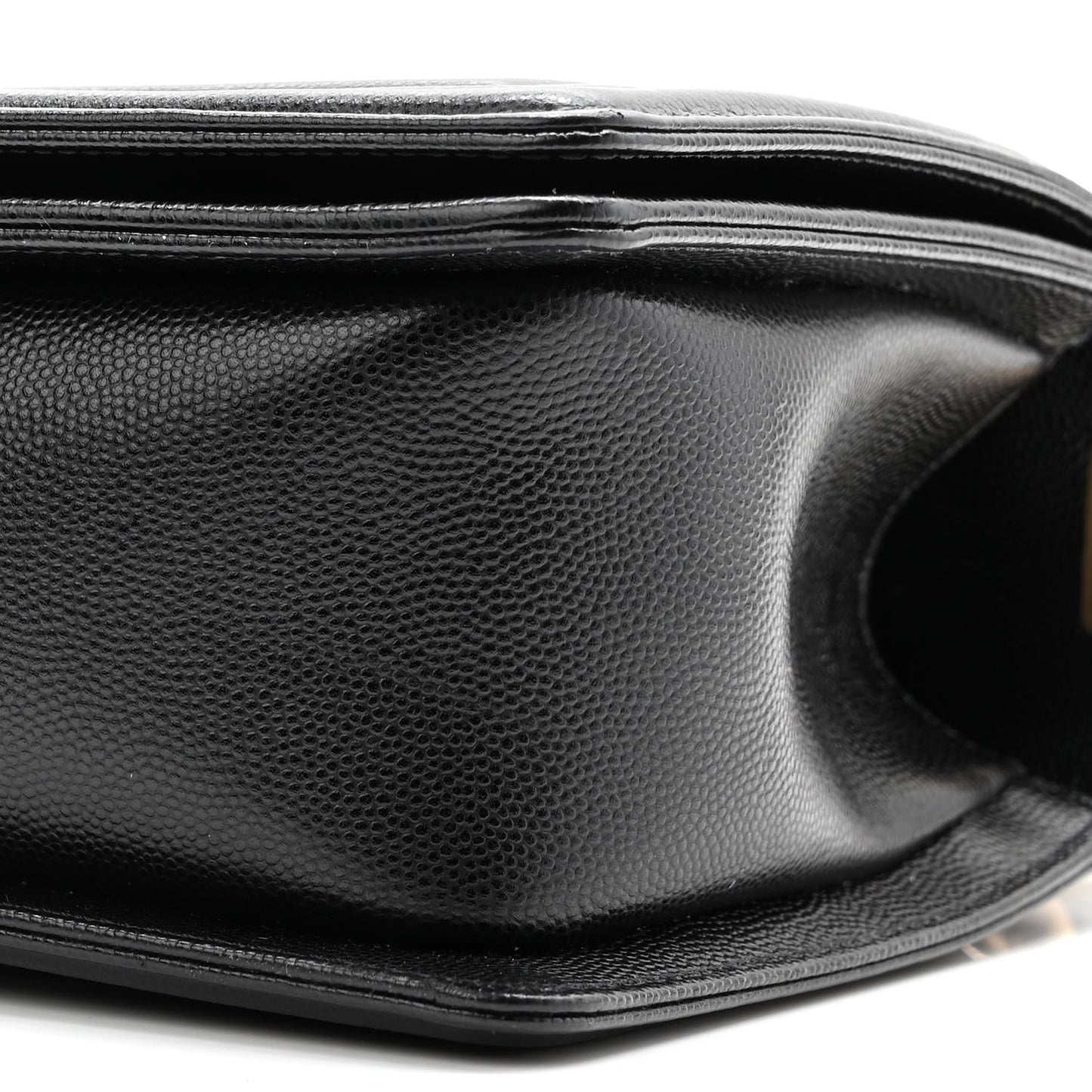 Caviar Quilted Medium Boy Flap Black
