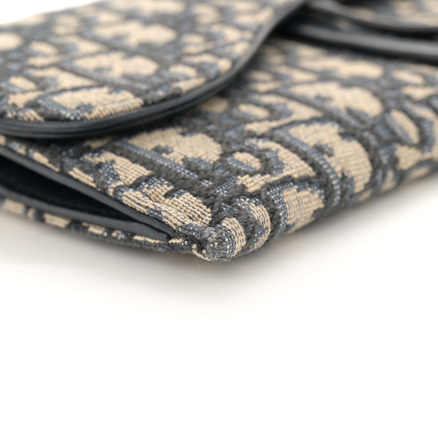 Oblique Saddle Chain Long Wallet Blue