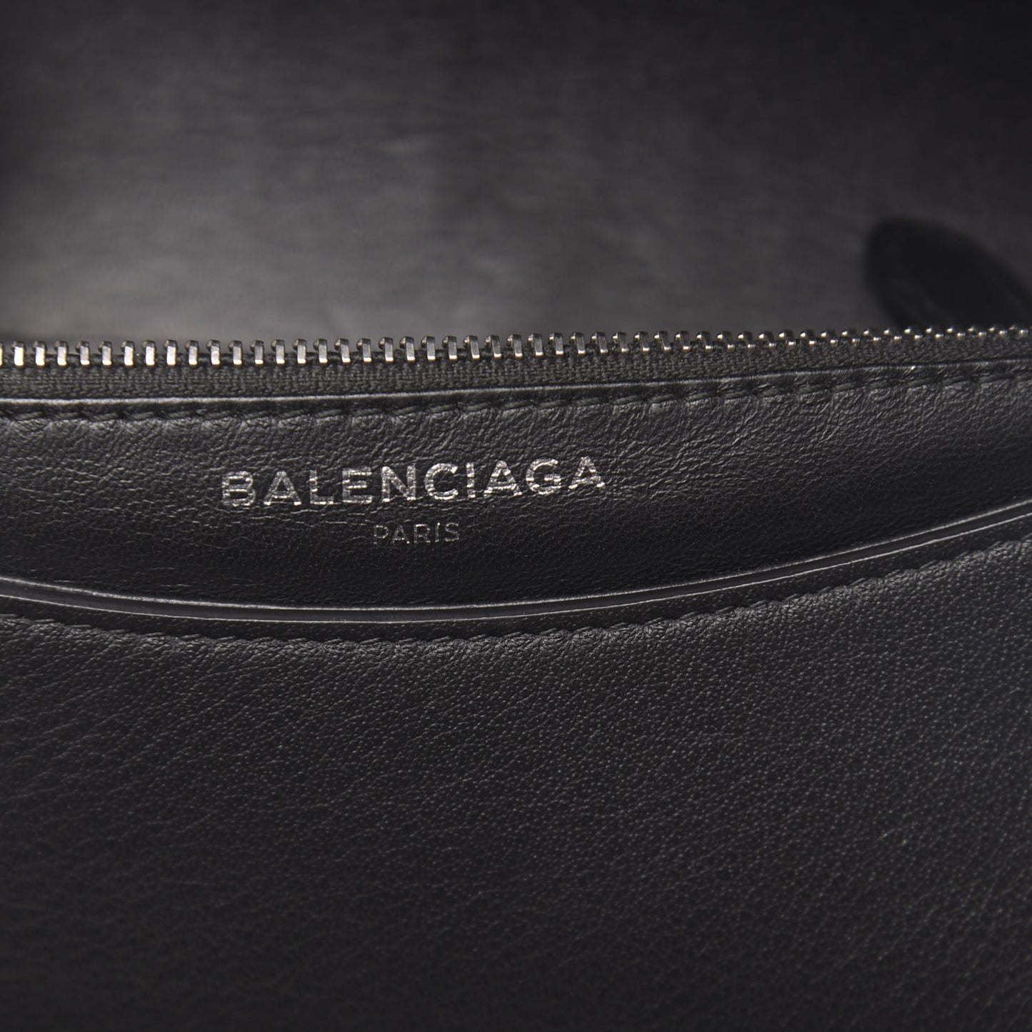 Pebbled Calfskin Everyday Chain Wallet Black
