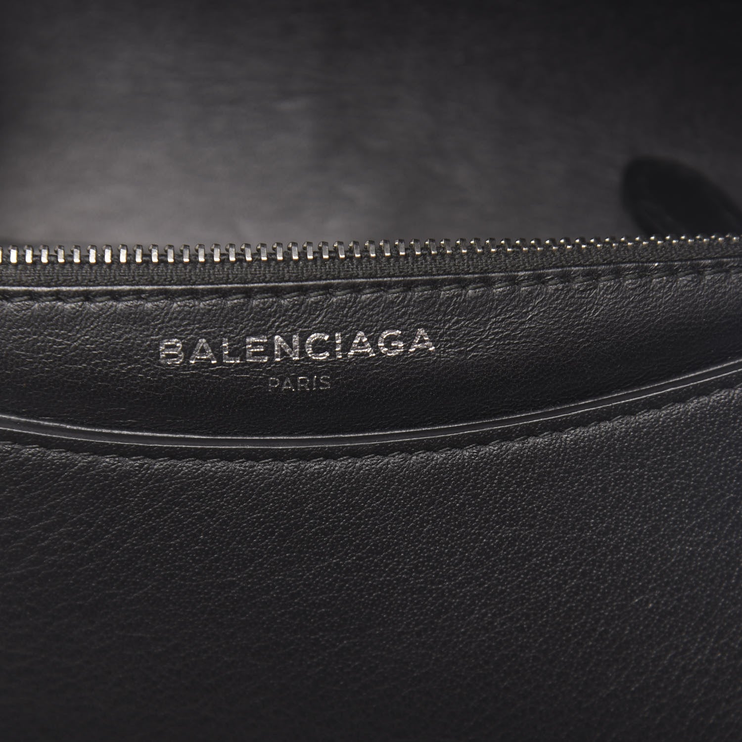 Balenciaga Pebbled Calfskin Everyday Chain Wallet Black 6 of 10