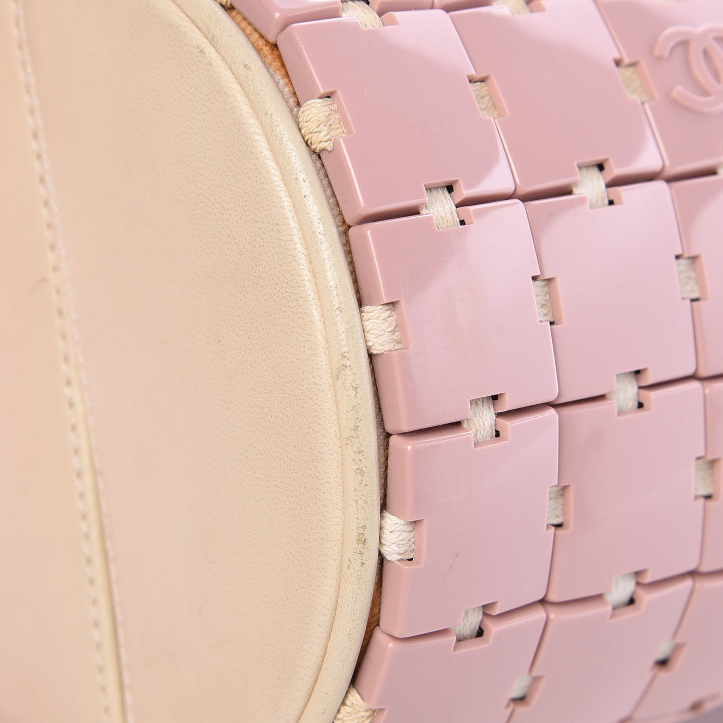 Lambskin Resin Tile Bowler Pink