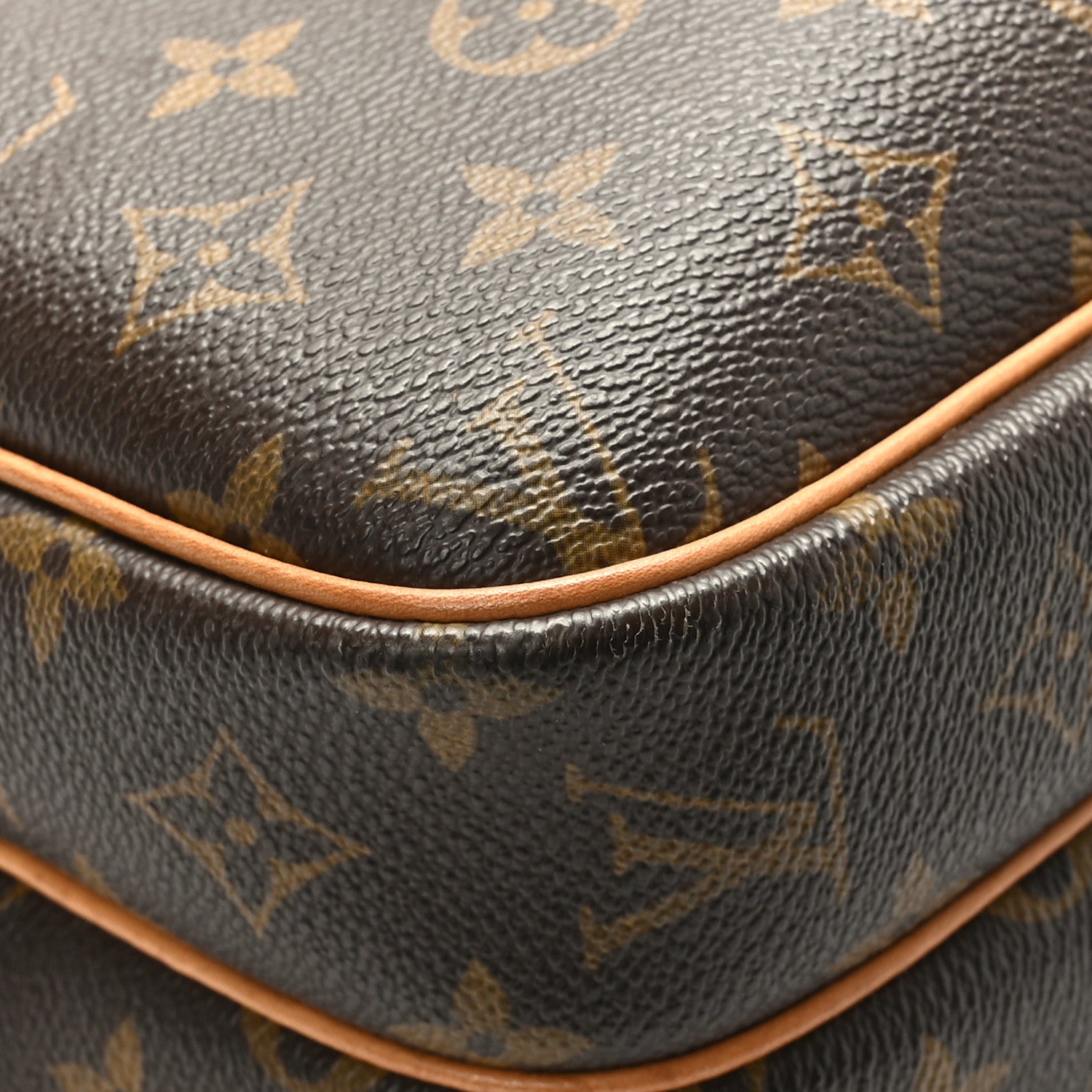 Louis Vuitton Monogram Reporter PM 8 of 11