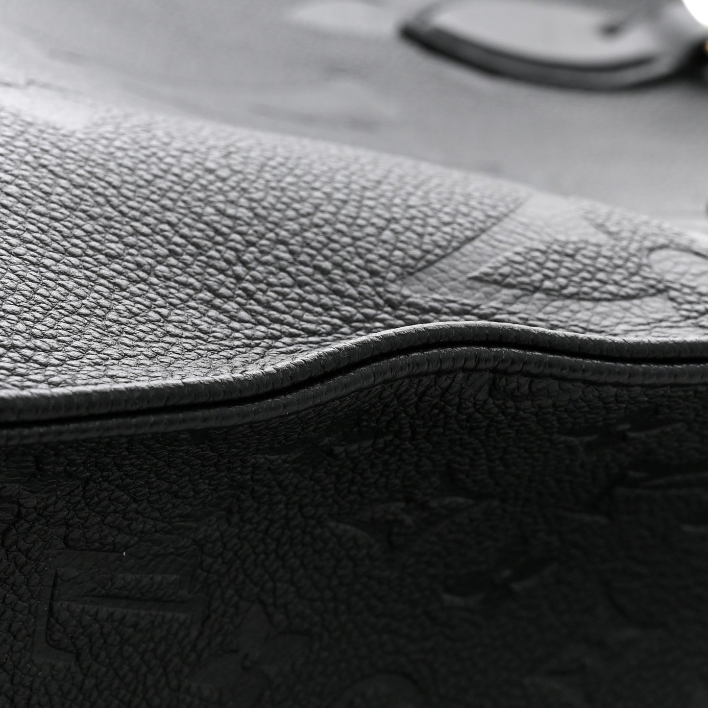 Empreinte Monogram Giant Onthego MM Black