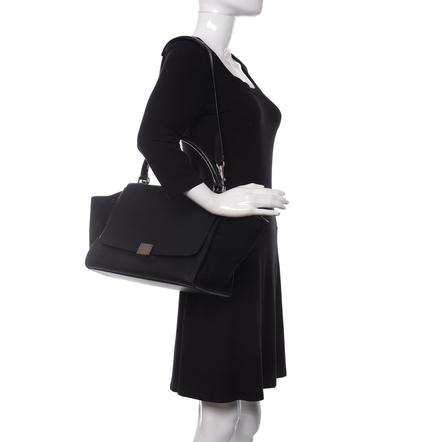 Drummed Calfskin Suede Medium Trapeze Black