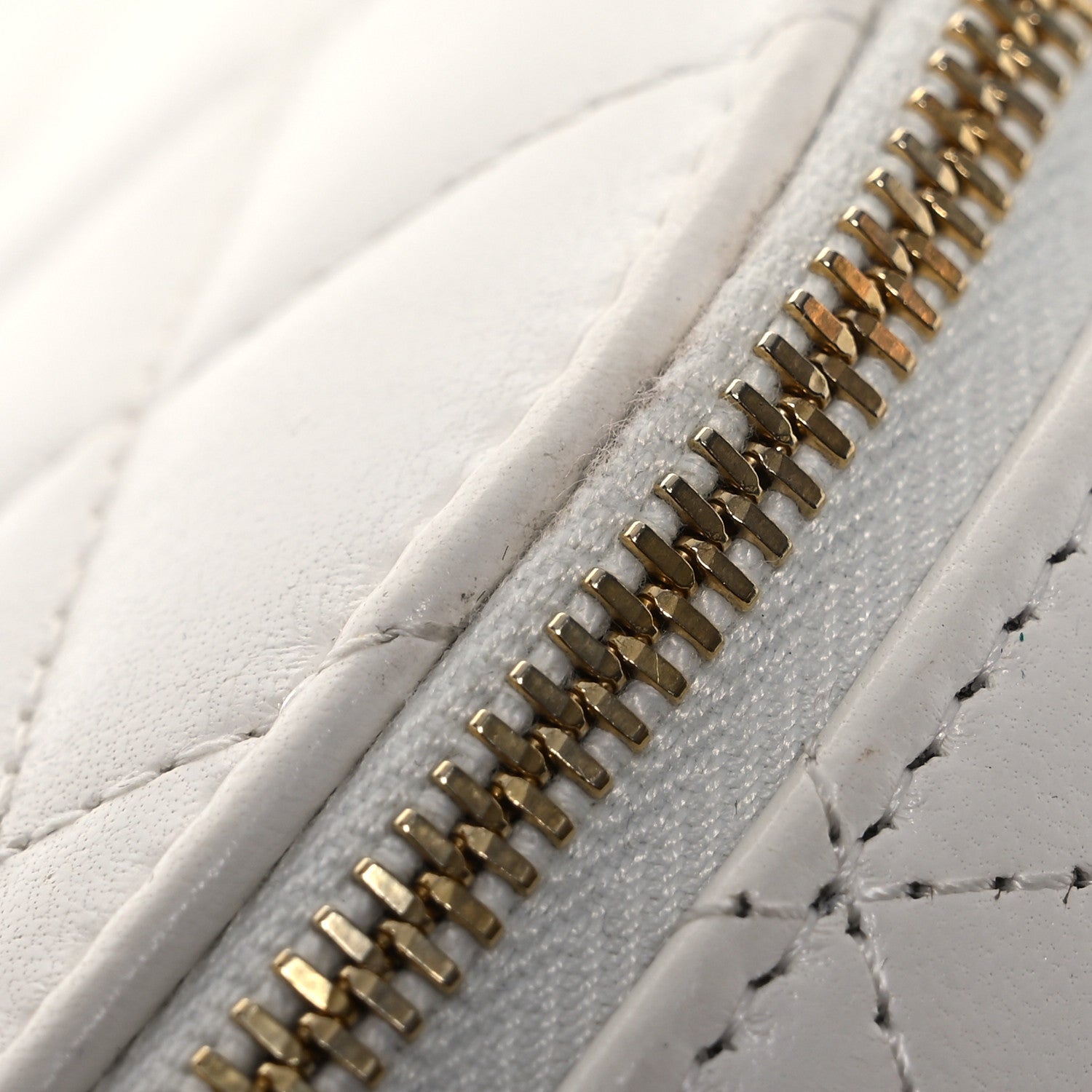 Chanel Lambskin Quilted Small Chic Riviera Top Handle Vanity Case White 14 of 15