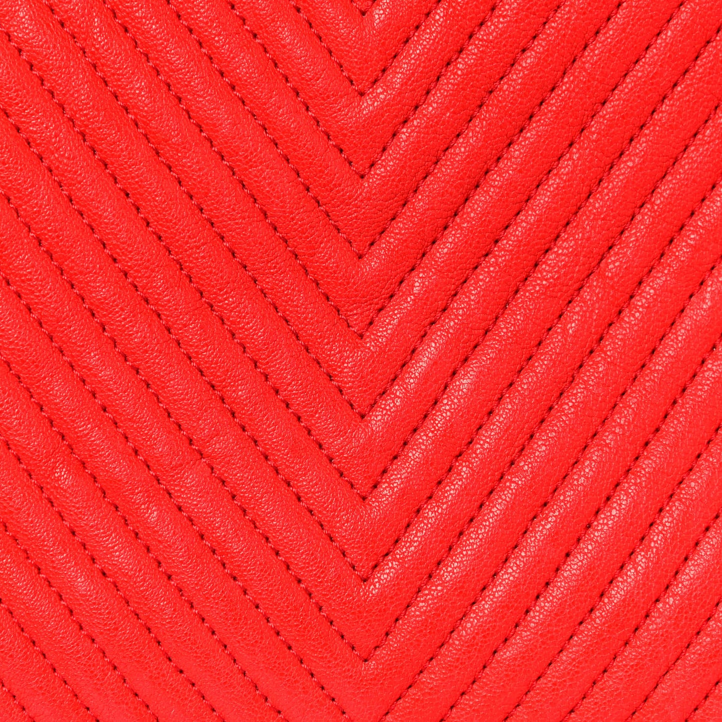 Wrinkled Lambskin Chevron Quilted Large Surpique Tote Red