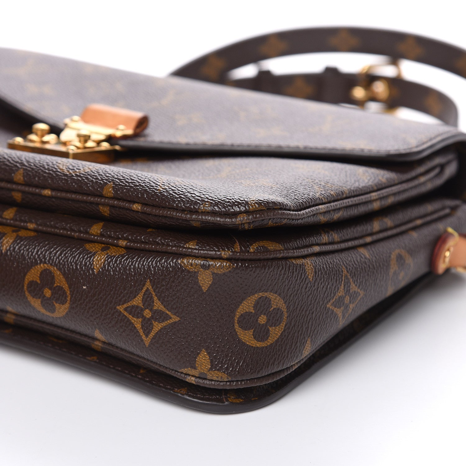 Louis Vuitton Monogram Pochette Metis 8 of 15