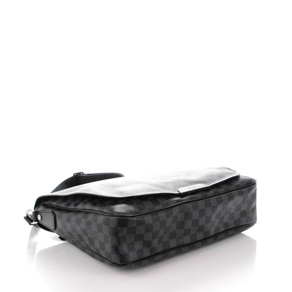 Louis Vuitton Damier Graphite Daniel GM 4 of 7