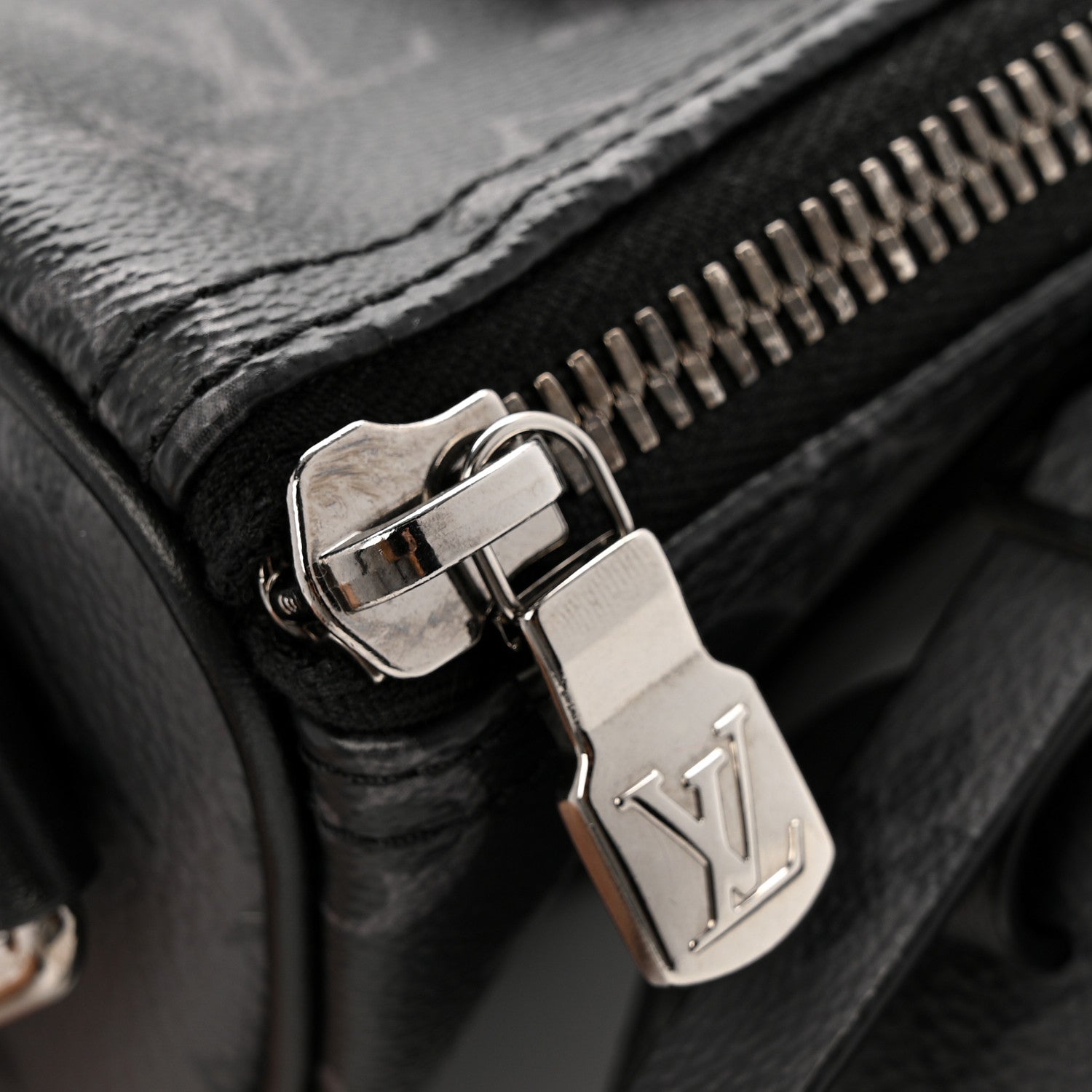 Louis Vuitton Reverse Monogram Eclipse Keepall Bandouliere 25 10 of 11