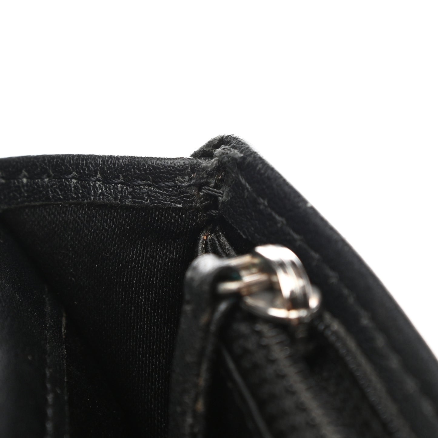Patent Camellia Embossed Yen Wallet Black
