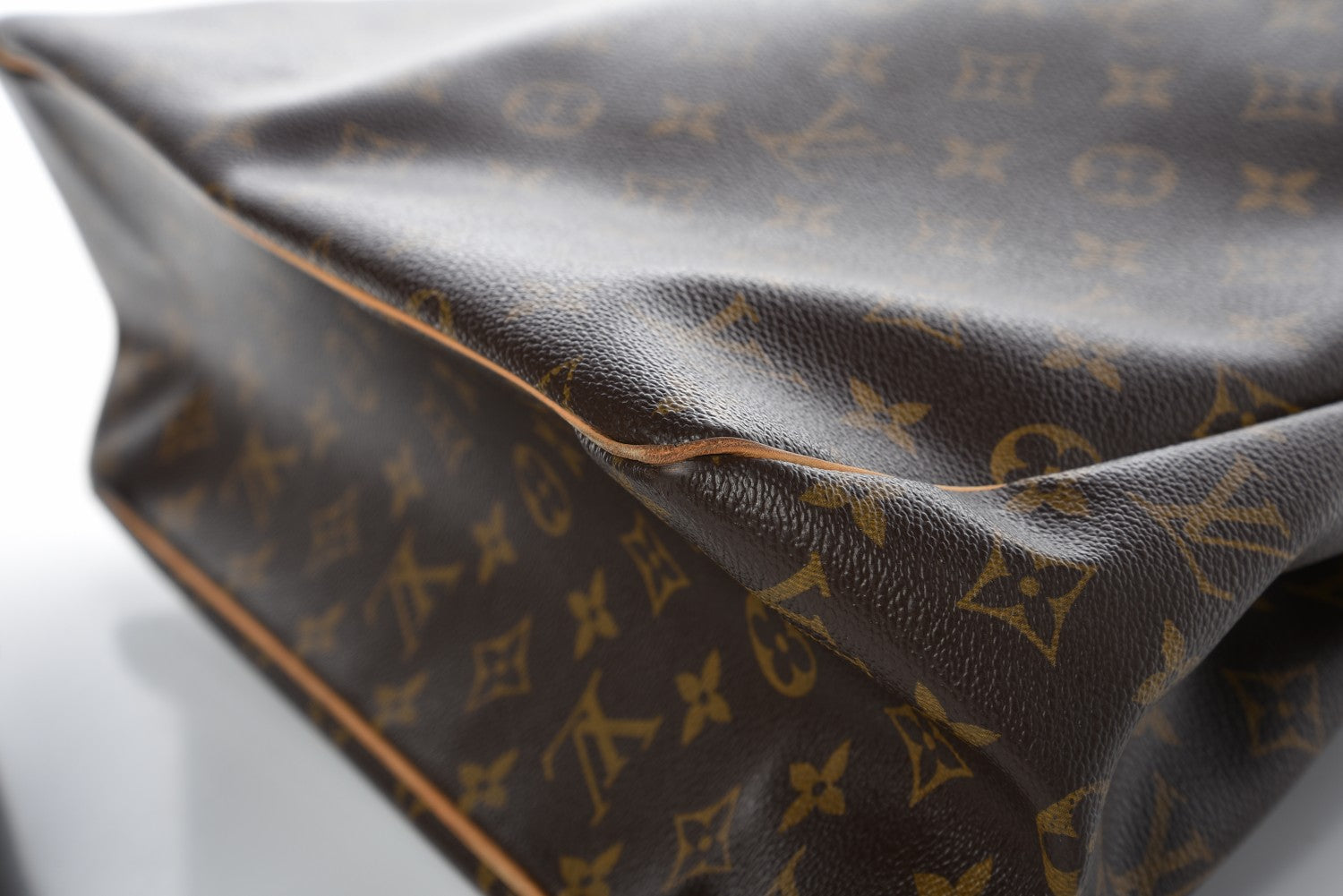 Louis Vuitton Monogram Batignolles Vertical 32 of 33