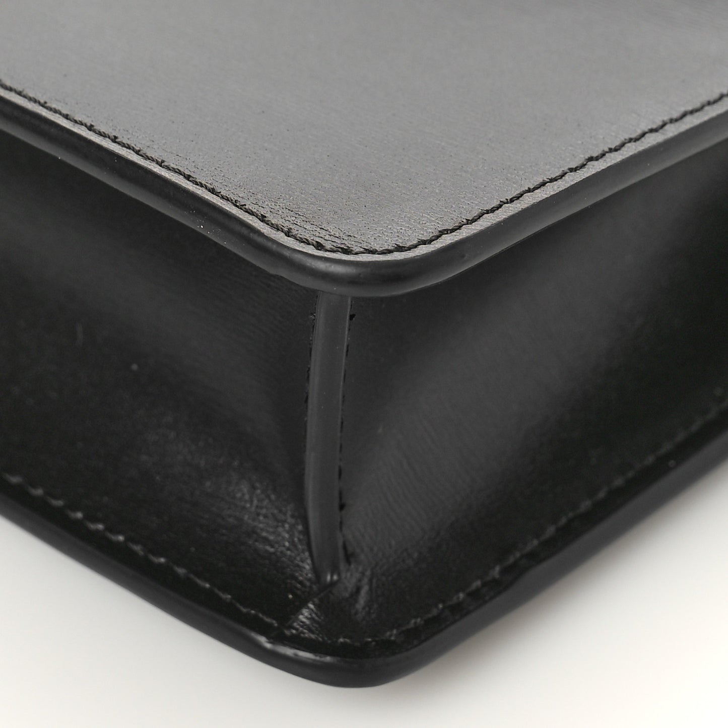 Shiny Calfskin Triomphe Margo Wallet on Chain Black