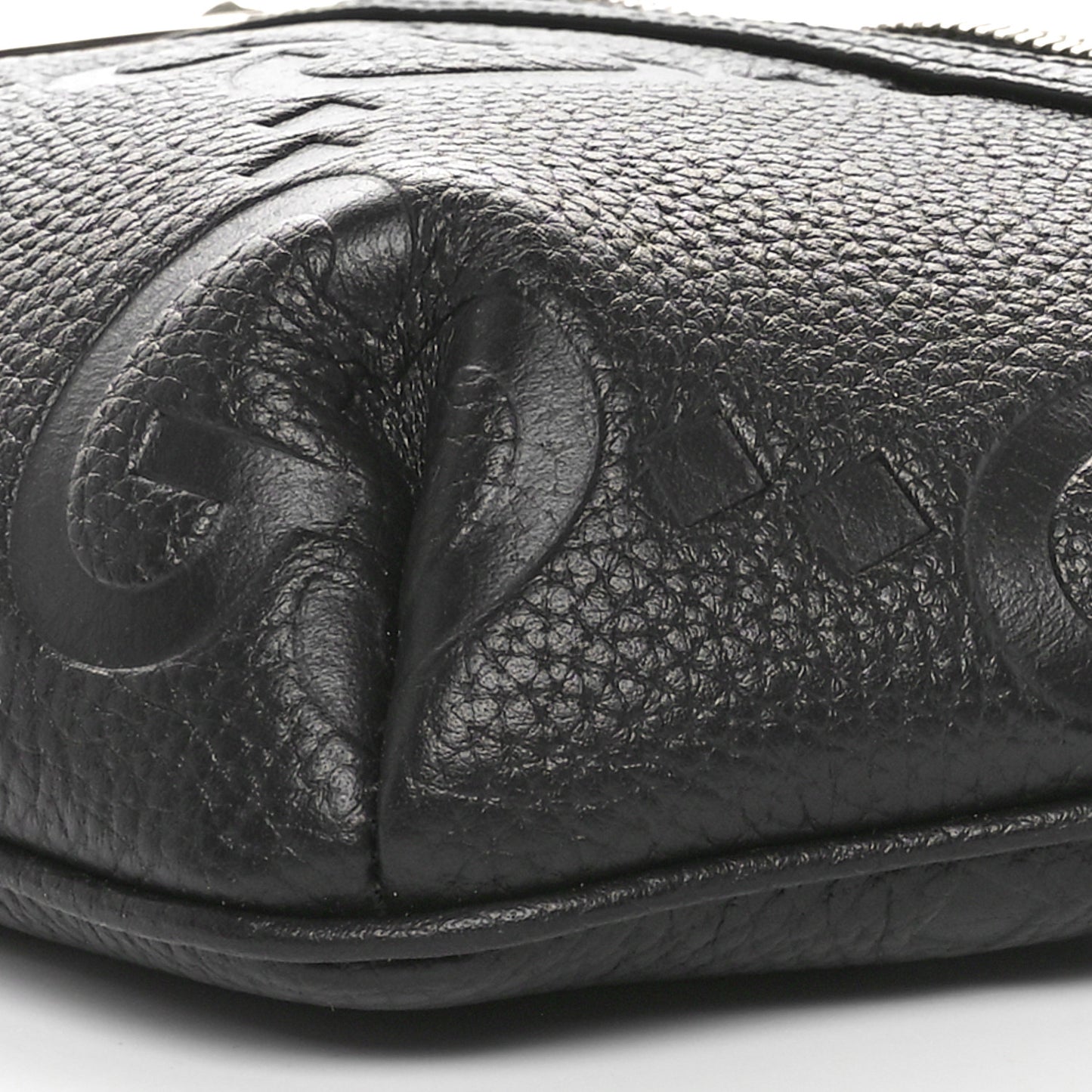 Piuma Calfskin Jumbo GG Embossed Small Belt Bag Black