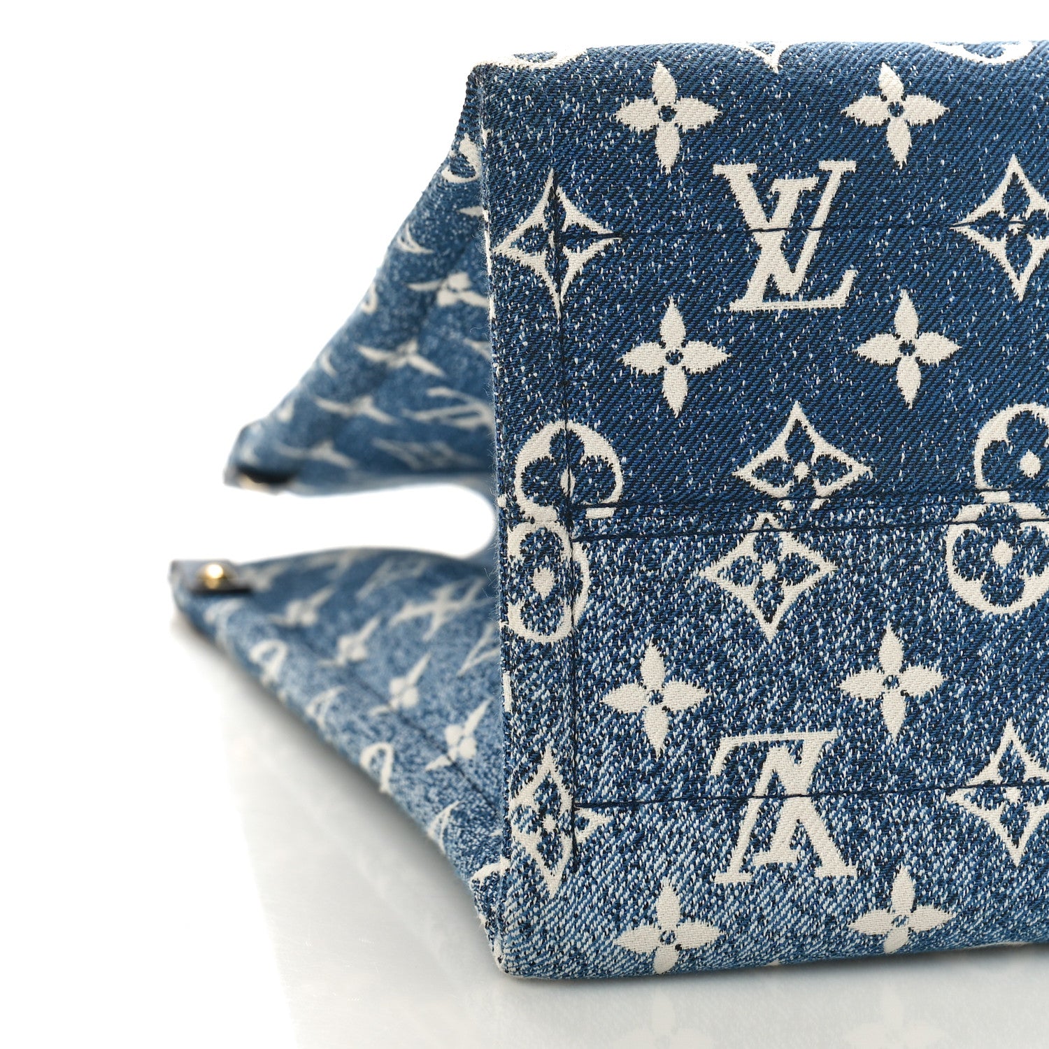 Louis Vuitton Monogram Jacquard Denim Onthego MM Bleu 7 of 8