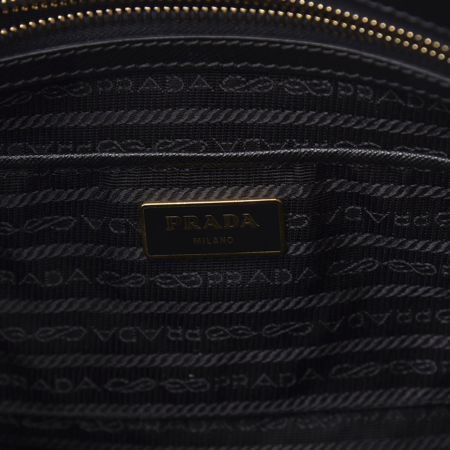 Saffiano Lux Extra Large Galleria Double Zip Tote Black