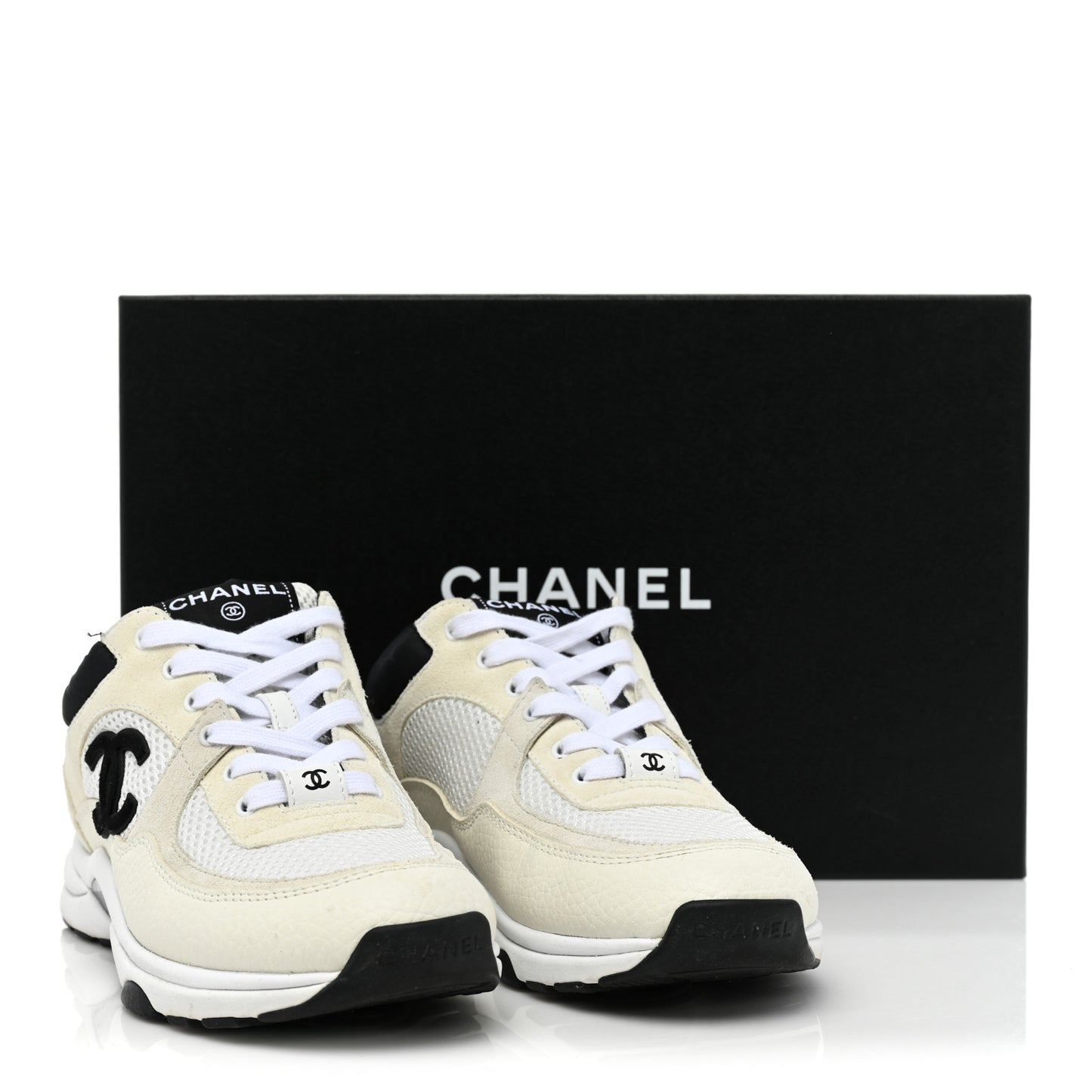 Mesh Suede Calfskin Grained Calfskin Womens CC Sneakers 37 White Black