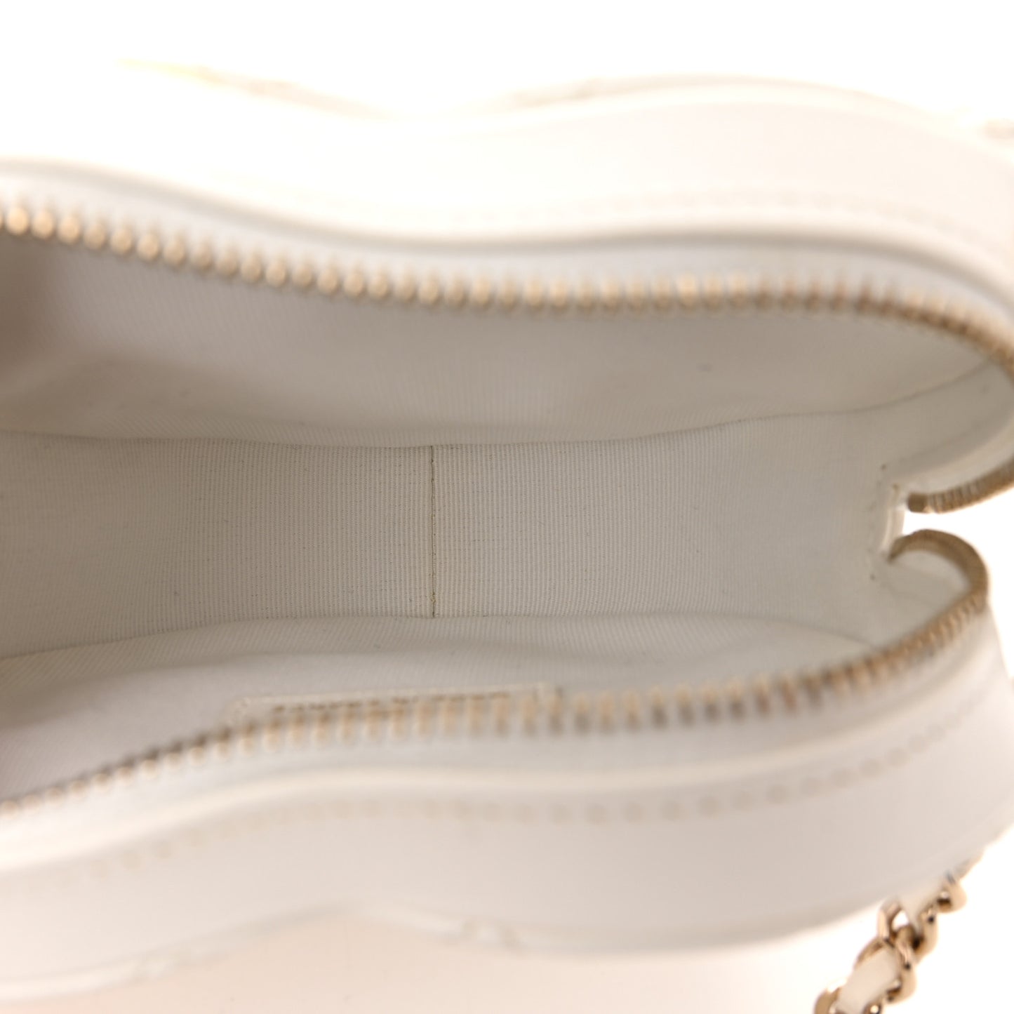 Lambskin Quilted CC In Love Heart Clutch With Chain White