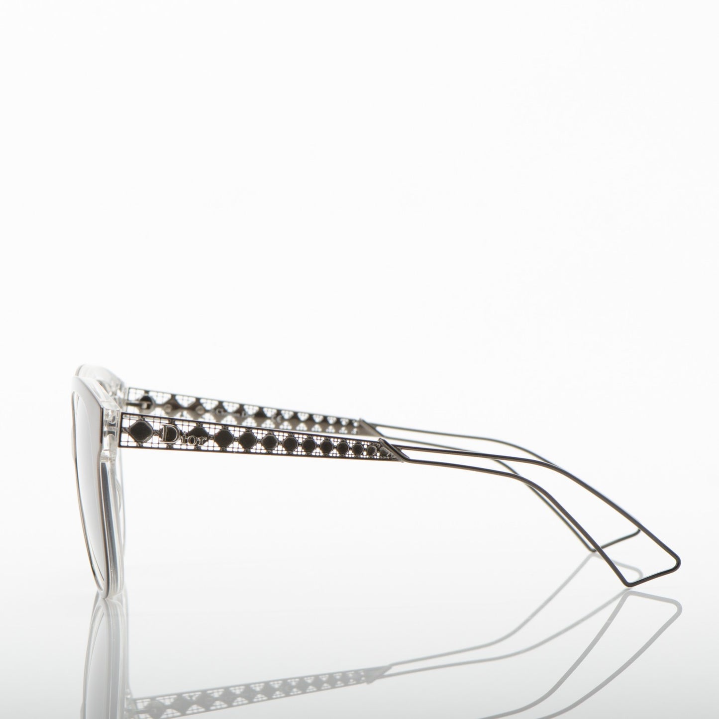 Diorama Sunglasses Grey Crystal