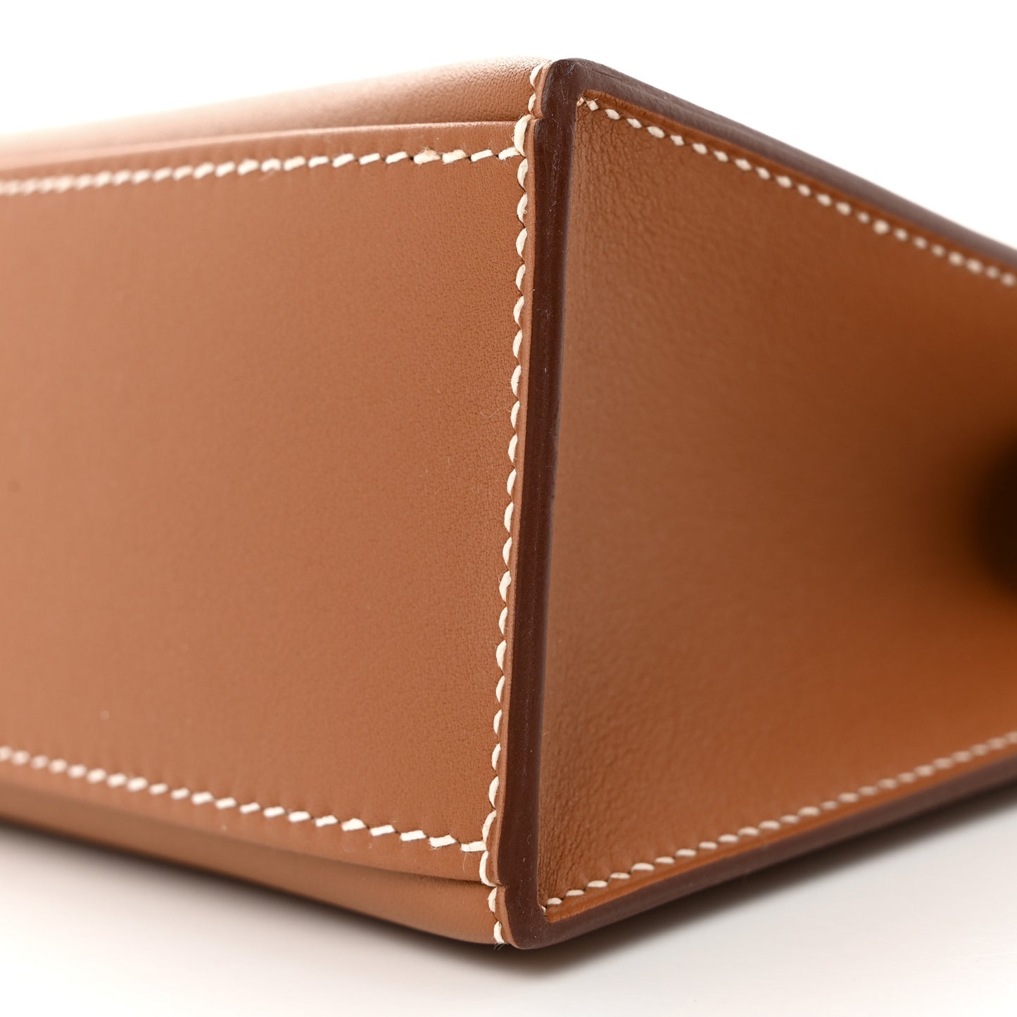 Swift Kelly Pochette Clutch Gold