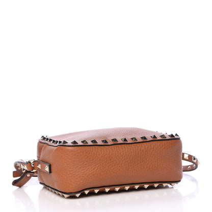Valentino Garavani Pebbled Calfskin Rockstud Camera Crossbody Bag Light Cuir 4 of 12
