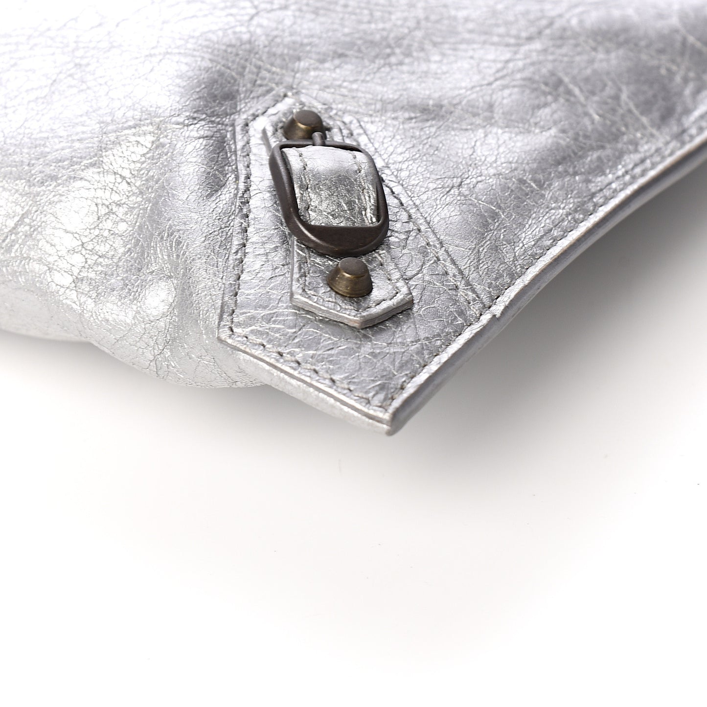 Agneau Classic Hardware Small Pouch Gris Aluminum