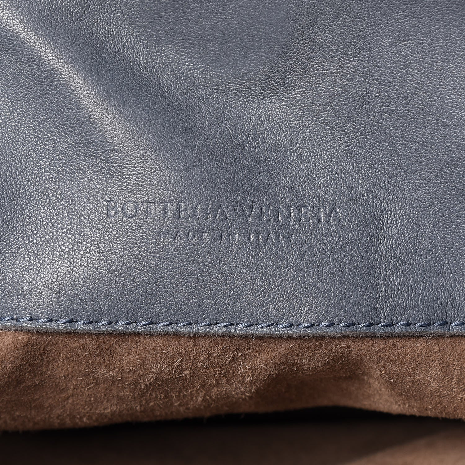 Bottega Veneta Nappa Intrecciato Parachute Bag Krim 6 of 20