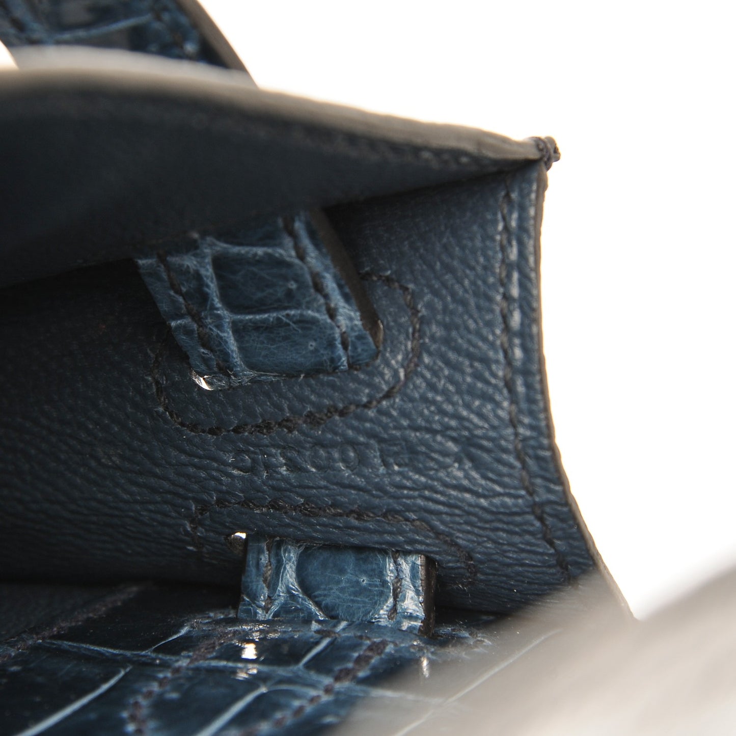 Shiny Niloticus Crocodile Kelly Cut Pochette Blue Jean