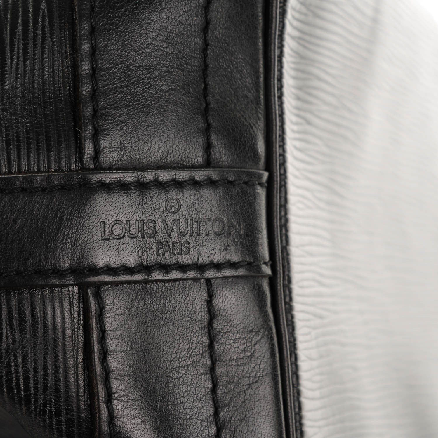 Louis Vuitton Epi Noe Black 6 of 9