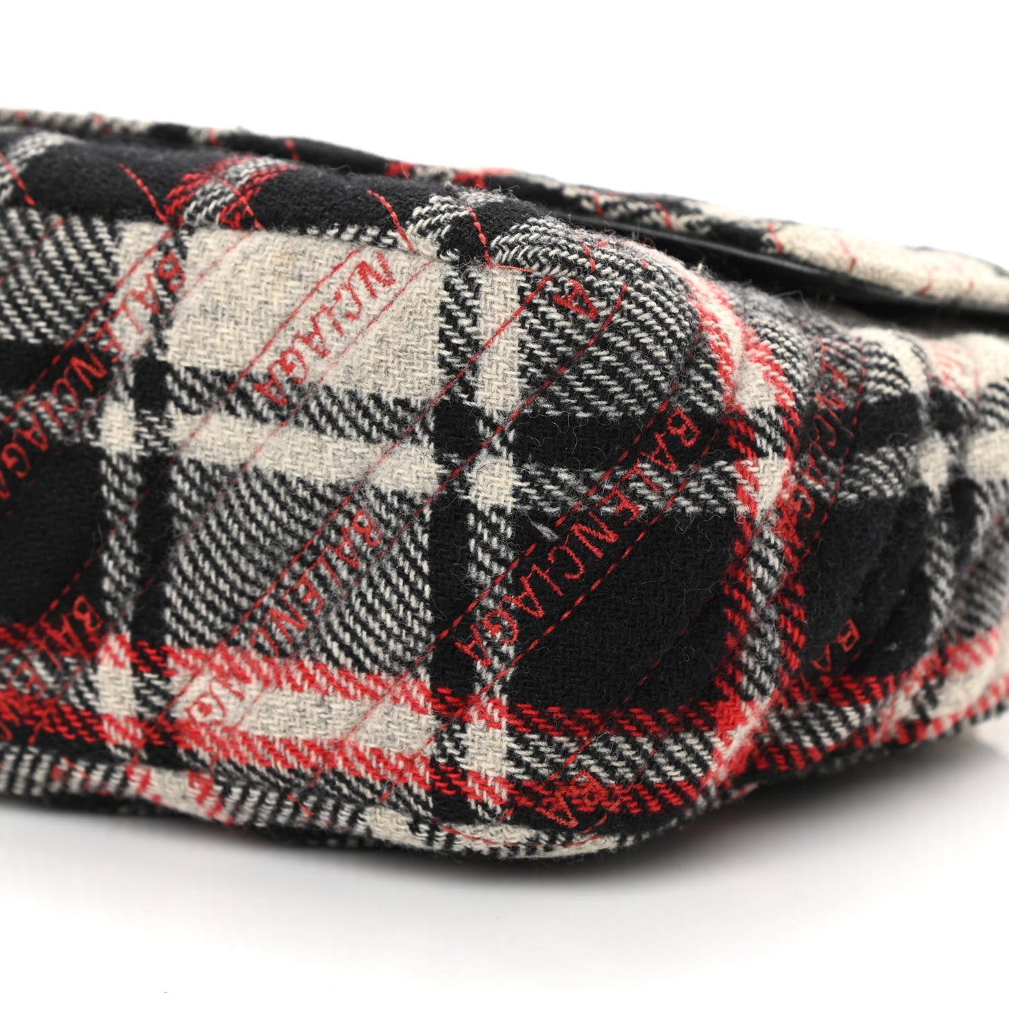 Wool Plaid Diagonal Allover Logo Matelasse M BB Round Shoulder Bag Black White Red