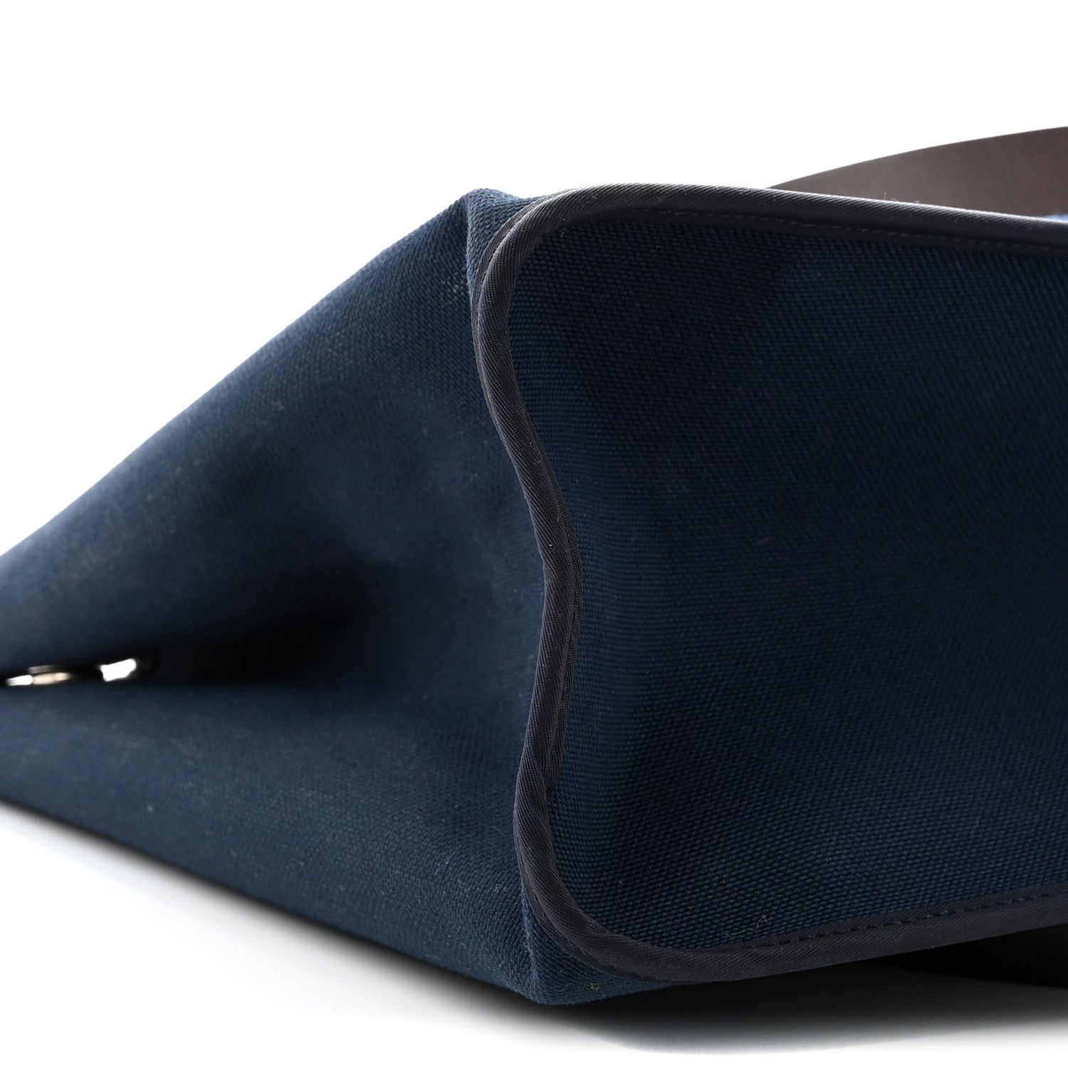 Hermes Toile Cabag 39 Bleu Nuit 9 of 10