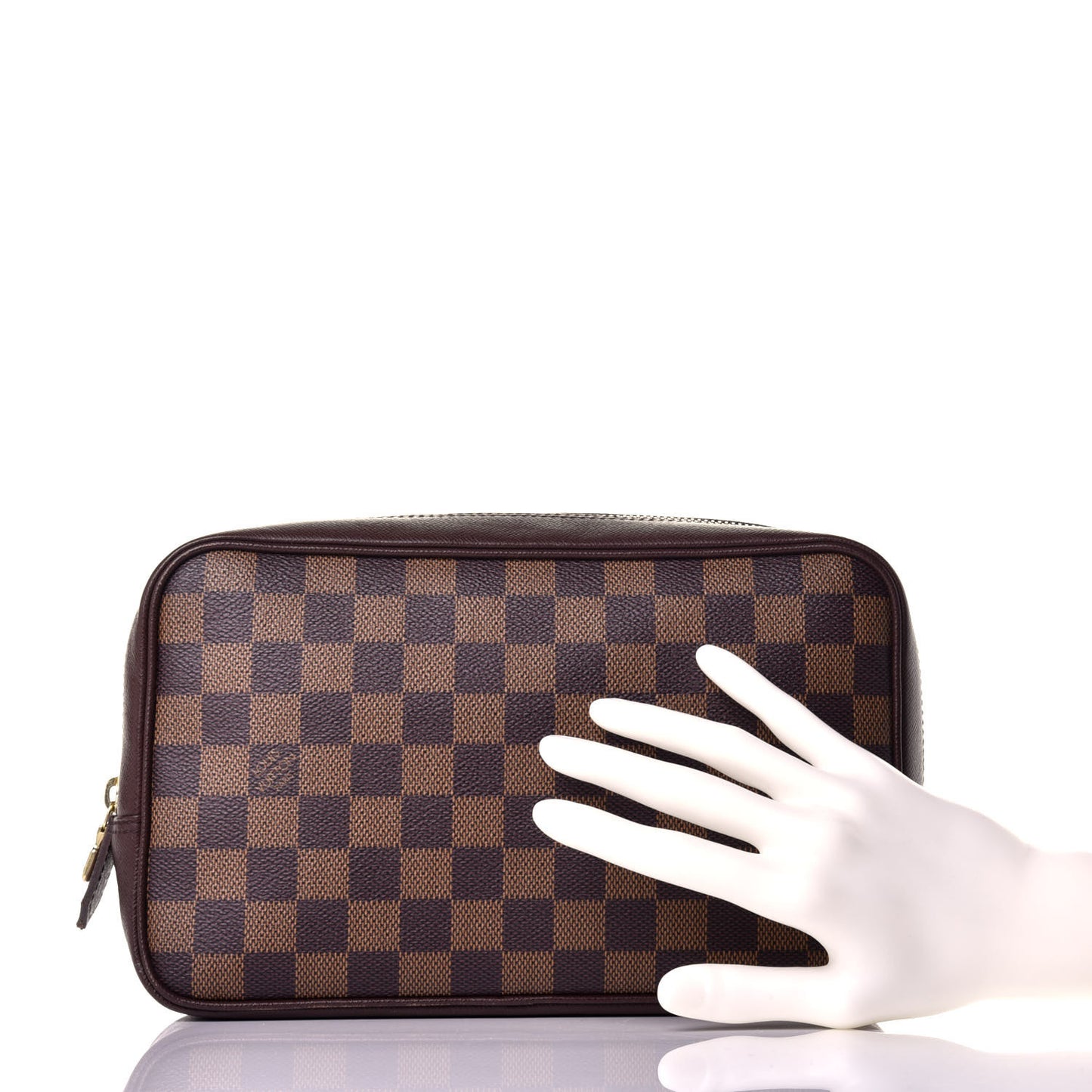 Damier Ebene Trousse Toilette 28