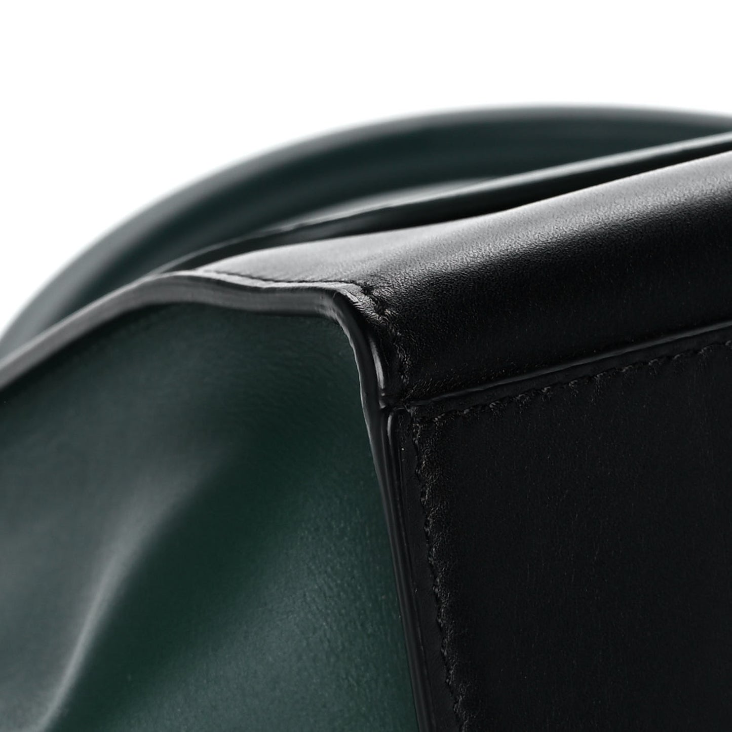 Smooth Calfskin Medium Trapeze Bottle Green