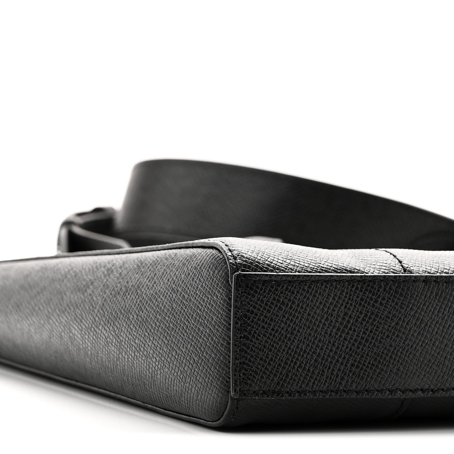 Taiga Slim Briefcase Black