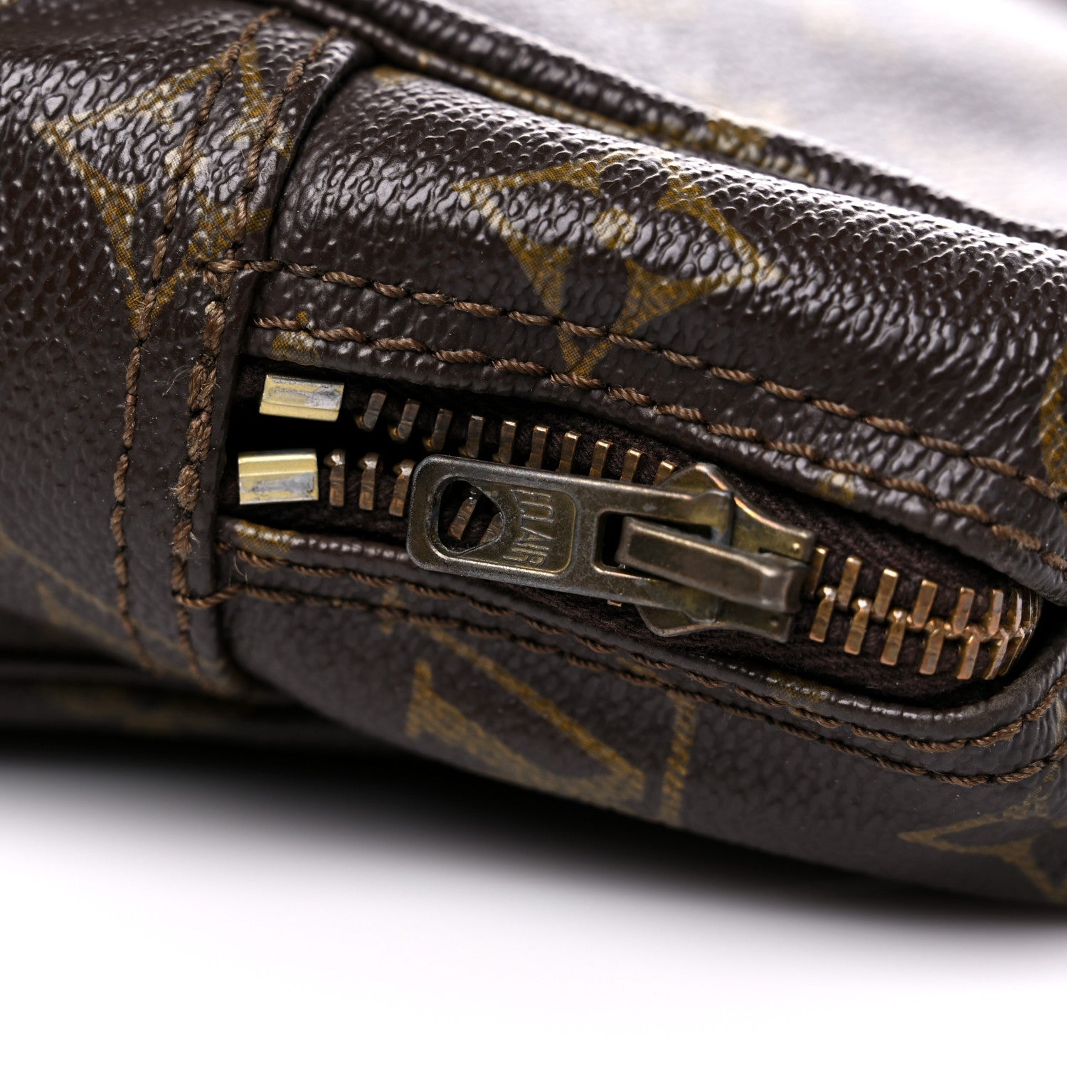 Louis Vuitton Monogram Trousse Toilette 28 12 of 12