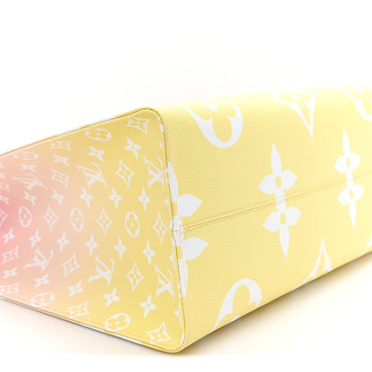 Louis Vuitton Monogram Giant By The Pool Onthego GM Light Pink 8 of 9