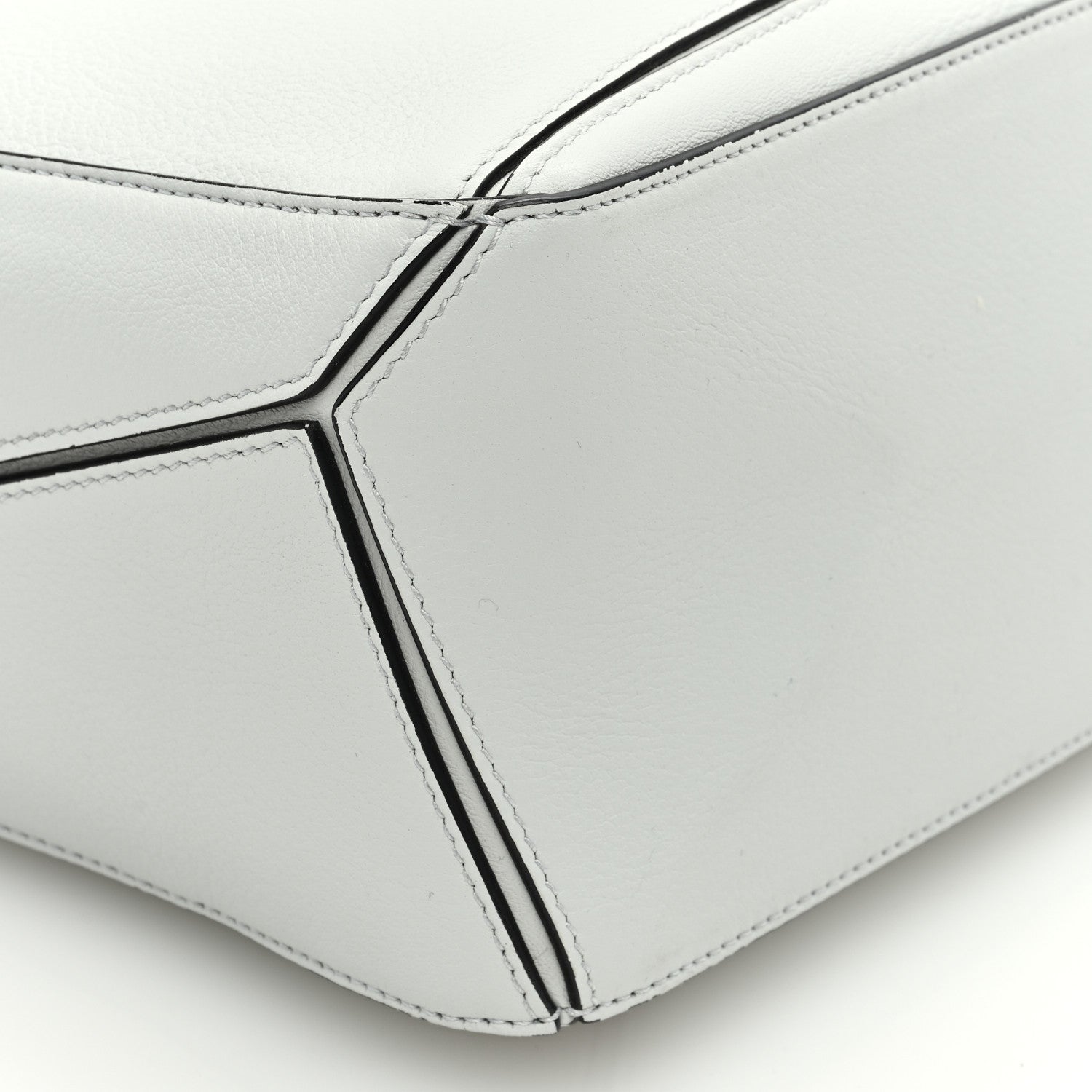 Loewe Calfskin Small Puzzle Bag Kaolin 8 of 9