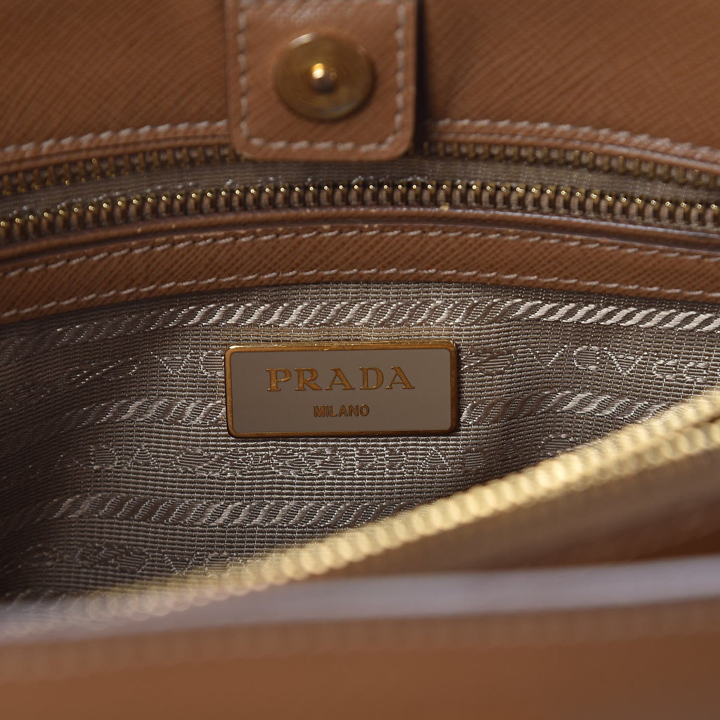 Saffiano Lux Medium Tote Caramel