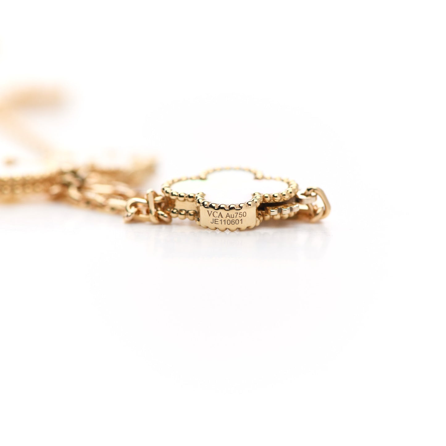 18K Yellow Gold Mother of Pearl 11 Motifs Magic Alhambra Necklace
