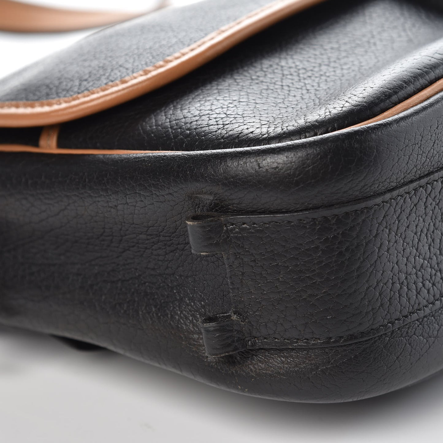 Fjord Noumea Messenger Black