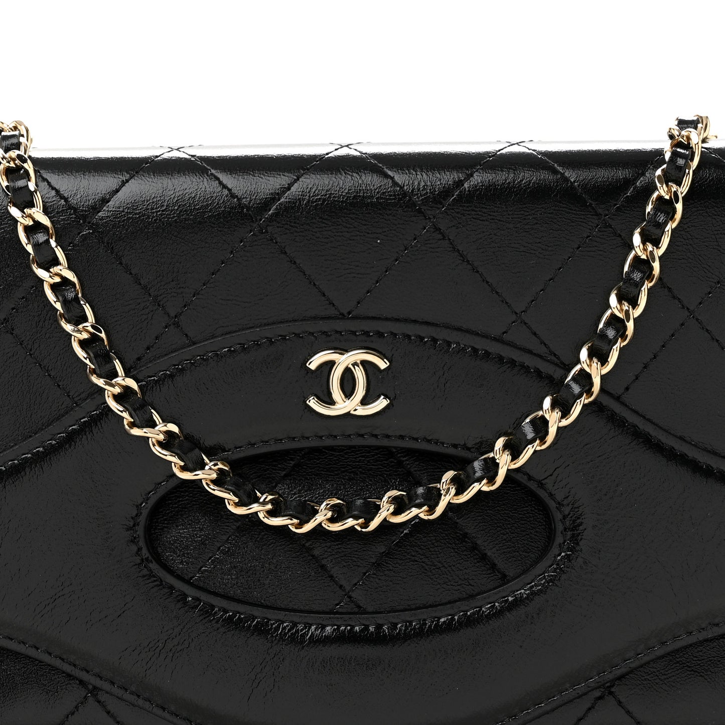 Shiny Crumpled Calfskin Quilted Clutch With Chain Black