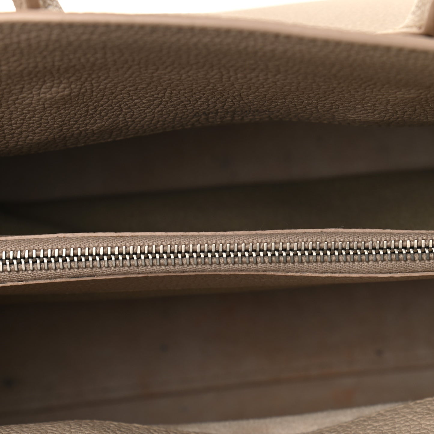 Grained Calfskin Small Supple Sac De Jour Nude